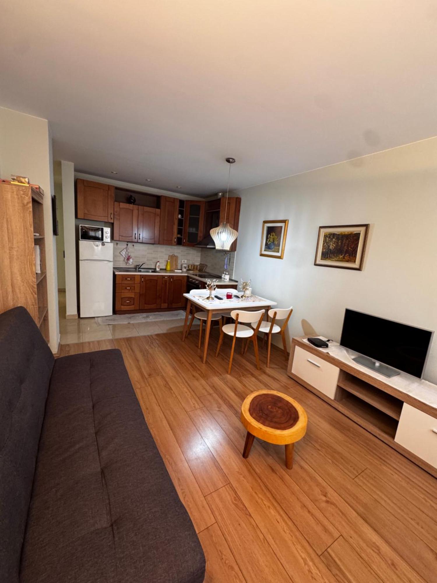 Modern Apartamento Tirana